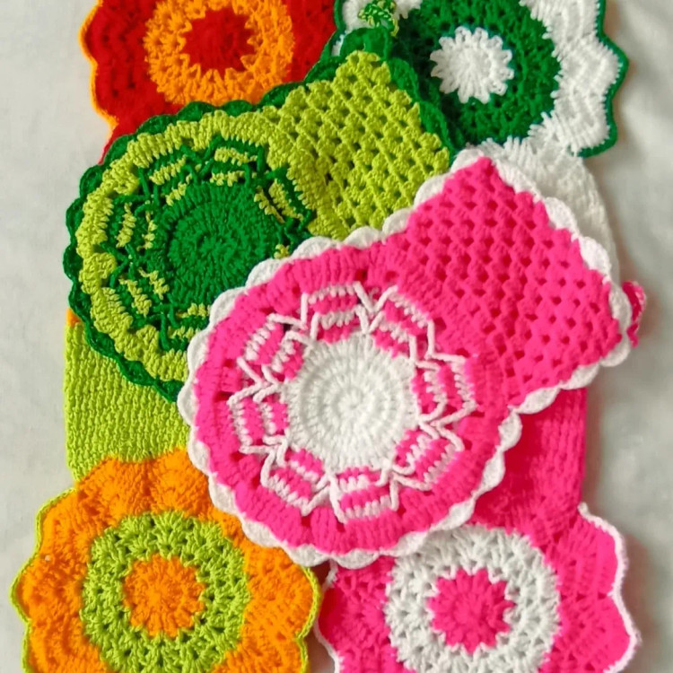 محصولات دستساز بانوان توانمند