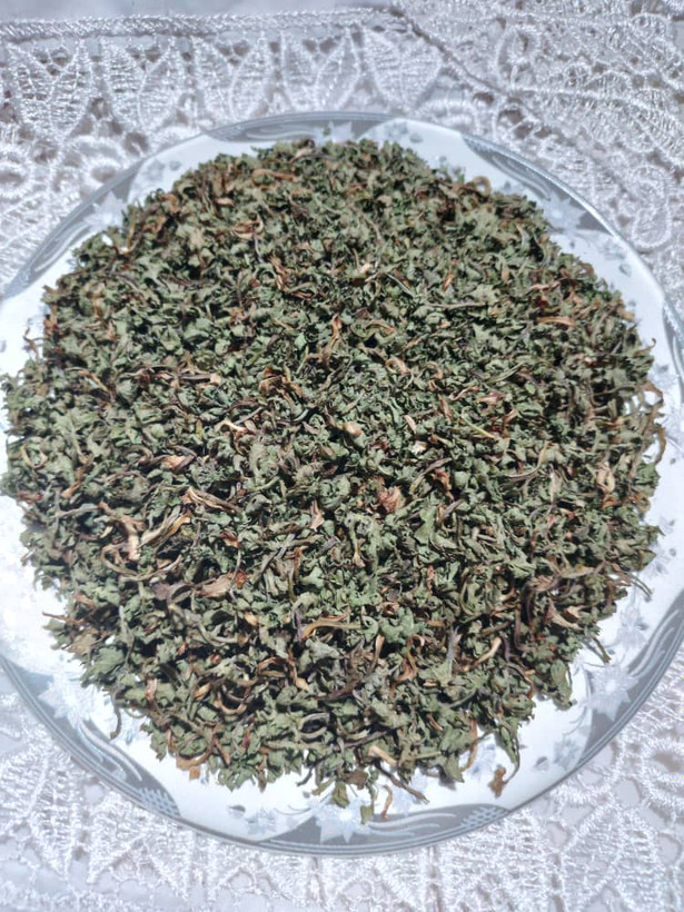 چوچاق خشک، که به عنوان یکی از گیاهان دارویی و معطر شناخته میشود