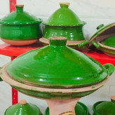 گمج یک ظرف سفالی خاص و سنتی است که در نواحی شمالی ایران، بهویژه گیلان، استفاده میشود