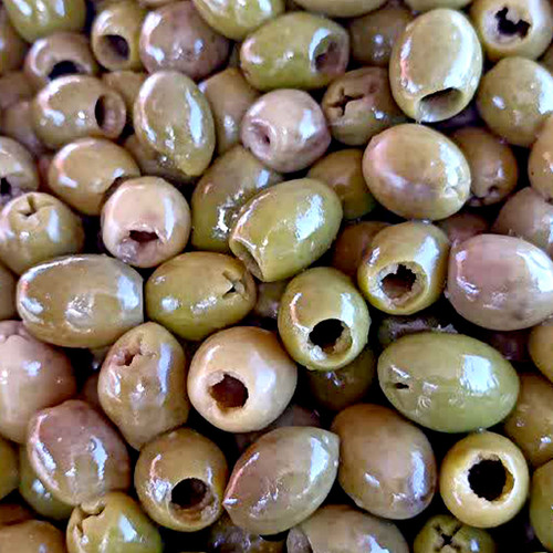 این زیتونها در تهیه انواع غذاها، از جمله سالادها، پیتزاها، و غذاهای مدیترانهای استفاده میشوند