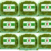 خورشت ترش تره یکی از غذاهای سنتی و محبوب استان گیلان است که به دلیل طعم ترش و عطر سبزیهای محلی،