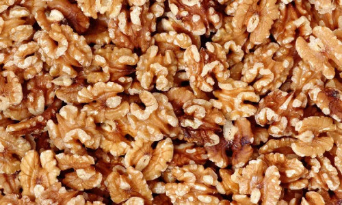 خواص آنتیاکسیدانی: گردو حاوی آنتیاکسیدانهای قوی است