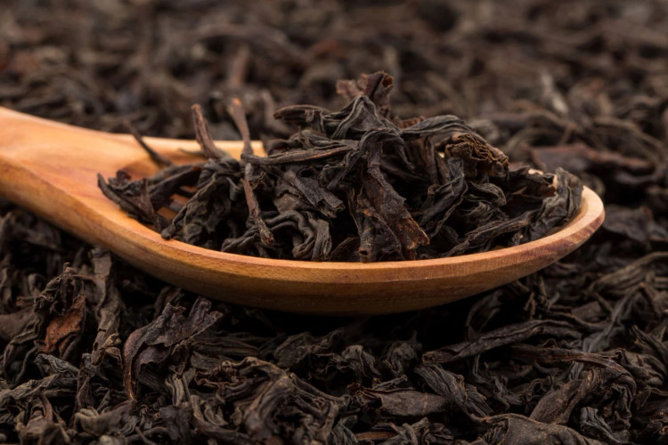 چای شکسته لاهیجان یکی از معروفترین و باکیفیتترین انواع چای ایران است